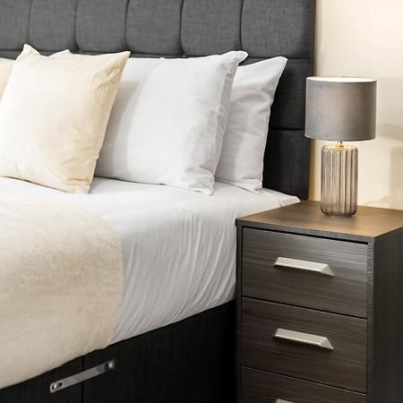 New Luxury Two Bedroom Apartment - City Centre - Netflix - Wifi - Top Rated - Jq 8Ah Birmingham Dış mekan fotoğraf