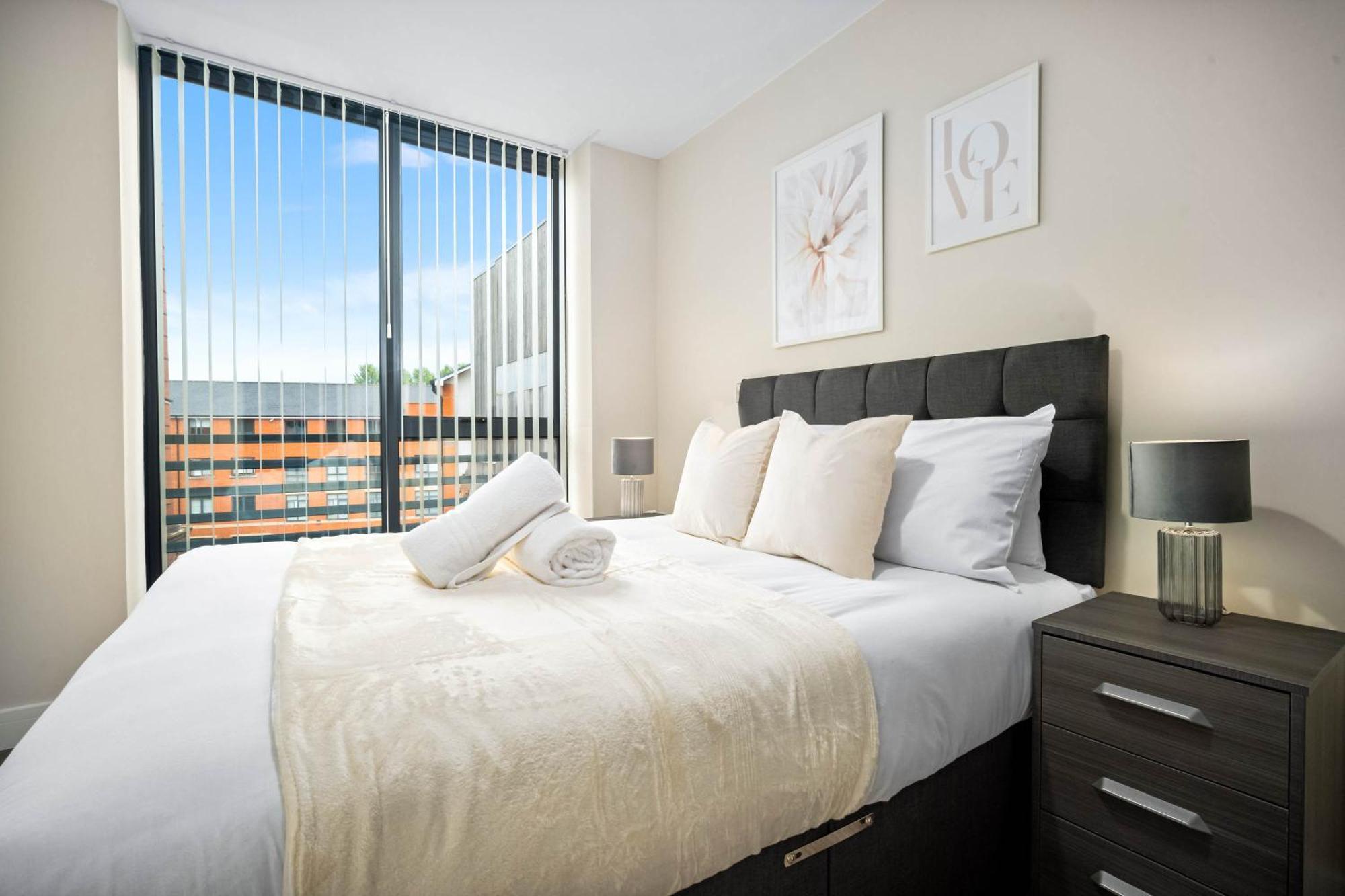 New Luxury Two Bedroom Apartment - City Centre - Netflix - Wifi - Top Rated - Jq 8Ah Birmingham Dış mekan fotoğraf