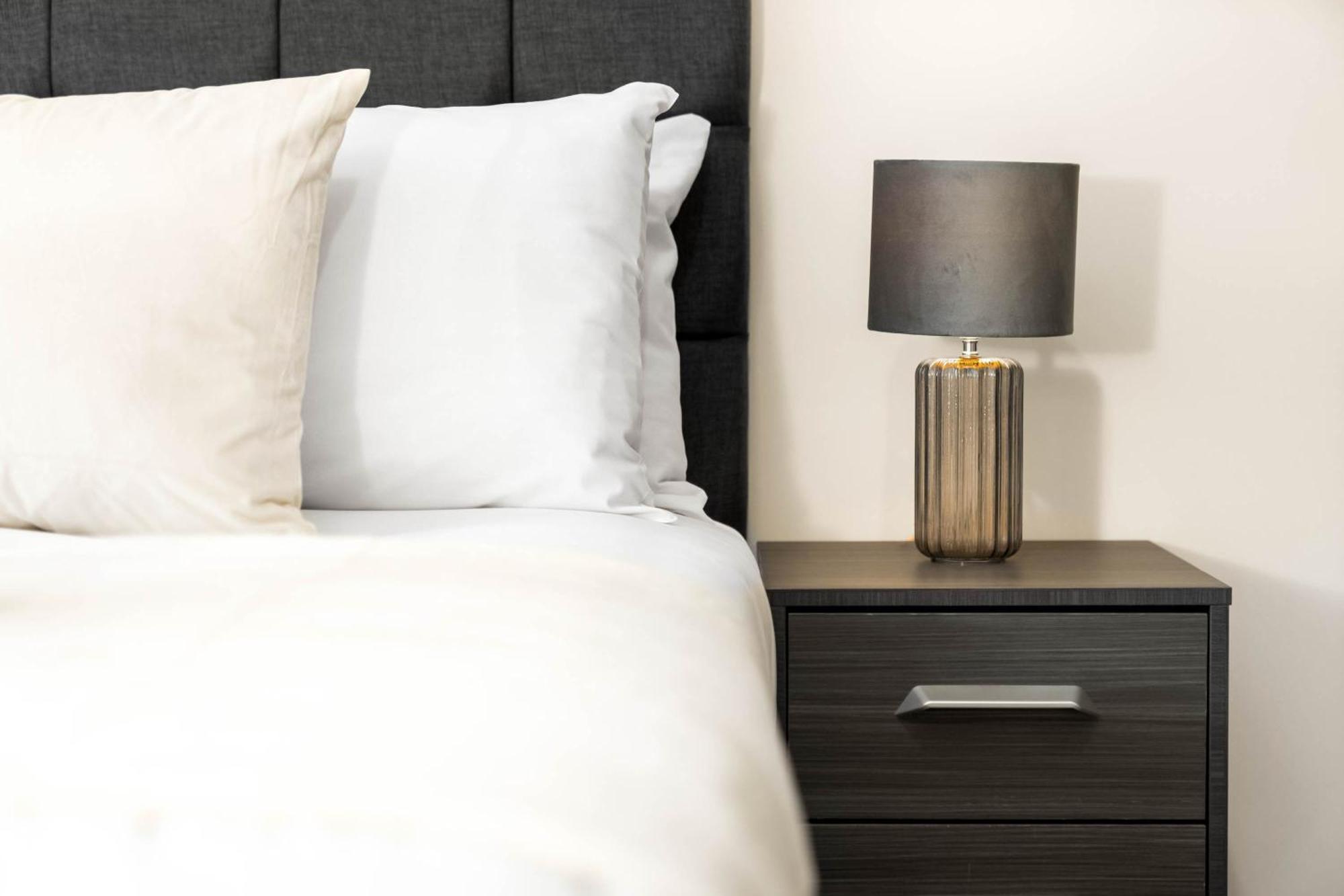 New Luxury Two Bedroom Apartment - City Centre - Netflix - Wifi - Top Rated - Jq 8Ah Birmingham Dış mekan fotoğraf