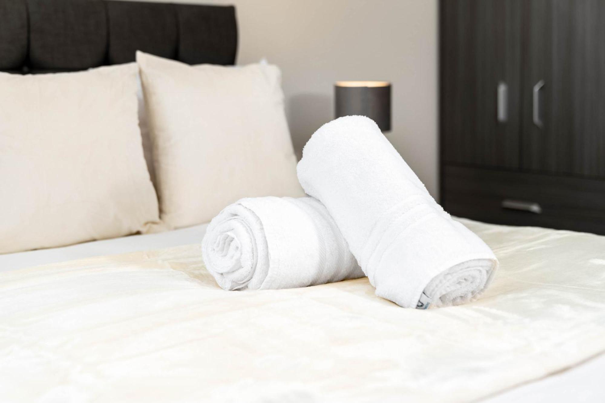 New Luxury Two Bedroom Apartment - City Centre - Netflix - Wifi - Top Rated - Jq 8Ah Birmingham Dış mekan fotoğraf