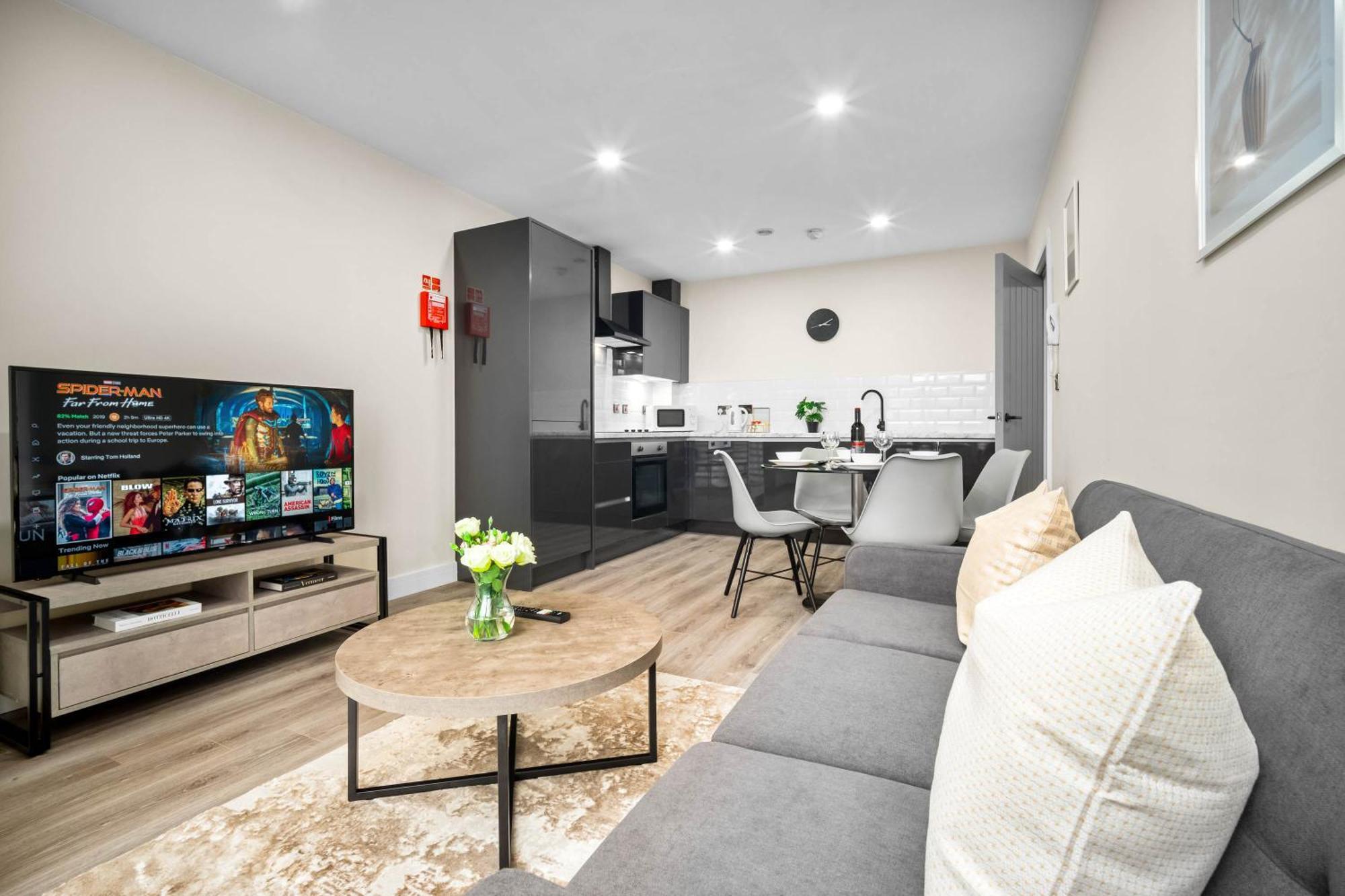 New Luxury Two Bedroom Apartment - City Centre - Netflix - Wifi - Top Rated - Jq 8Ah Birmingham Dış mekan fotoğraf